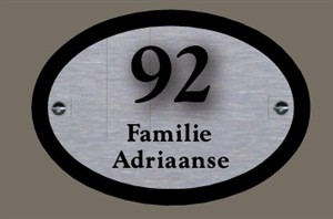 Ovaal Rvs naambordje met perspex huisnummer
